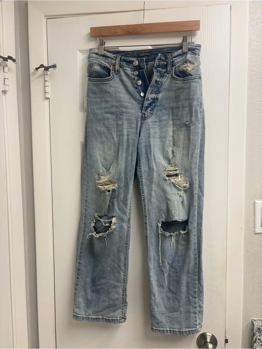 wild fable high rise Light Blue Distressed straight Jeans